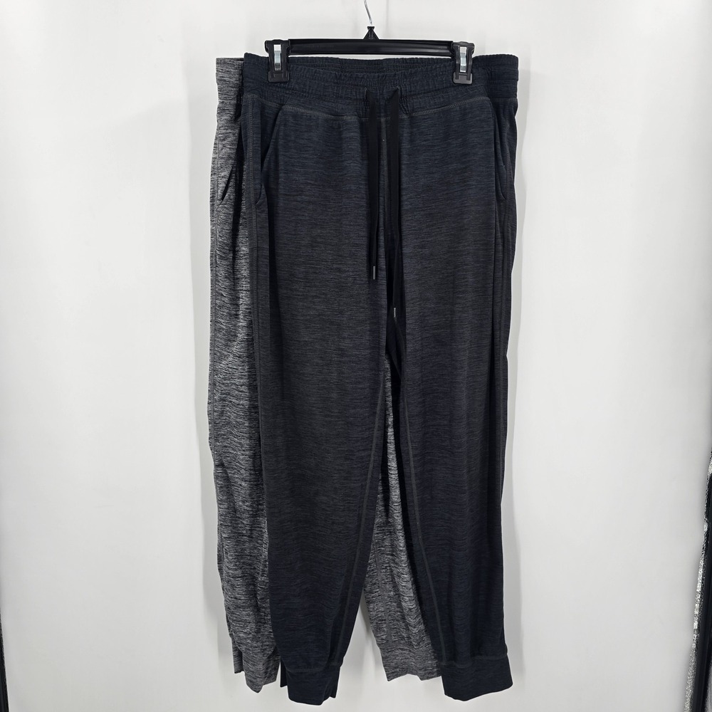 Set Of 2 Amazon Essentials Sweats Woemens Medium Grey And Black Joggers